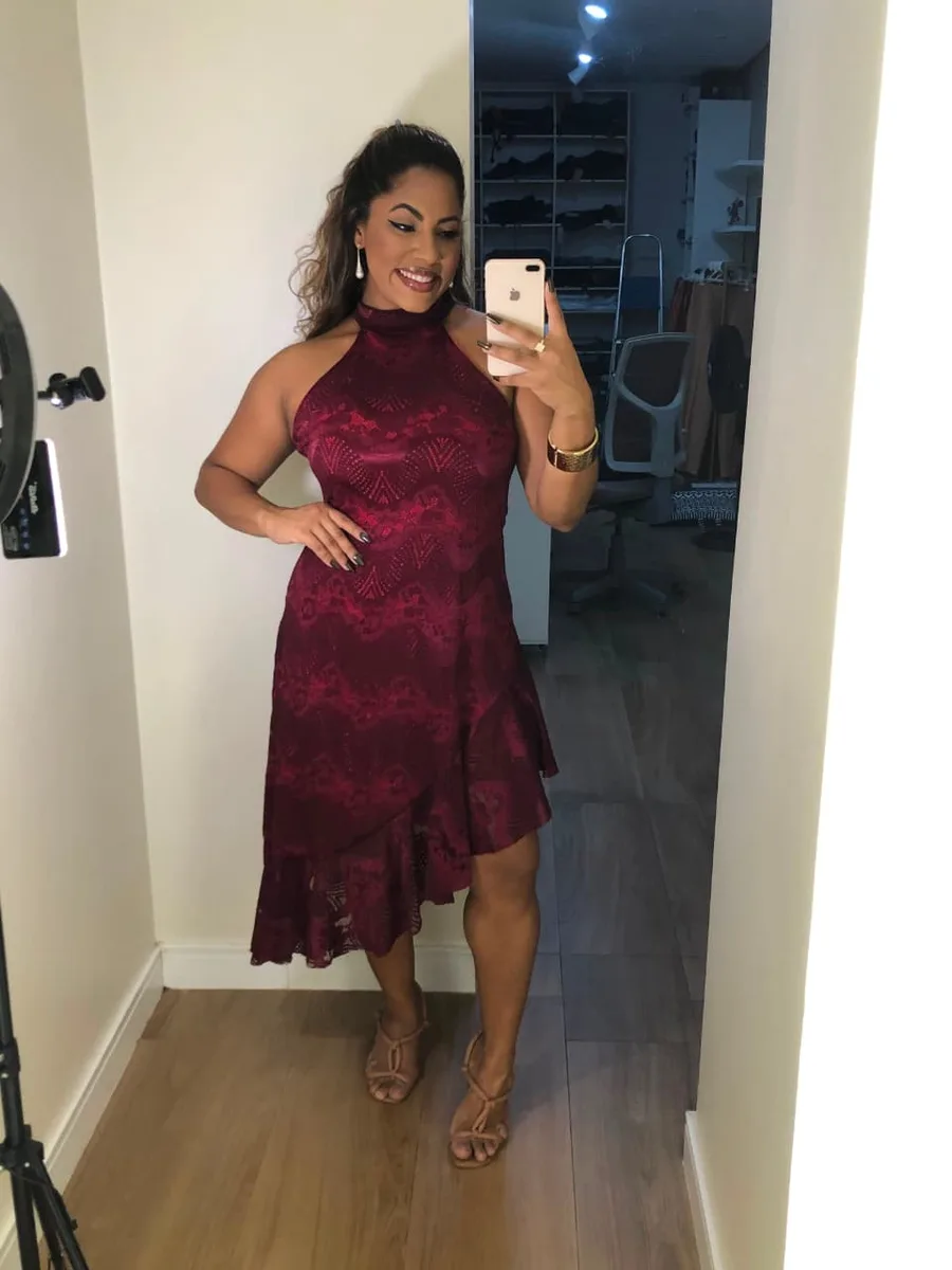 VESTIDO RENDA