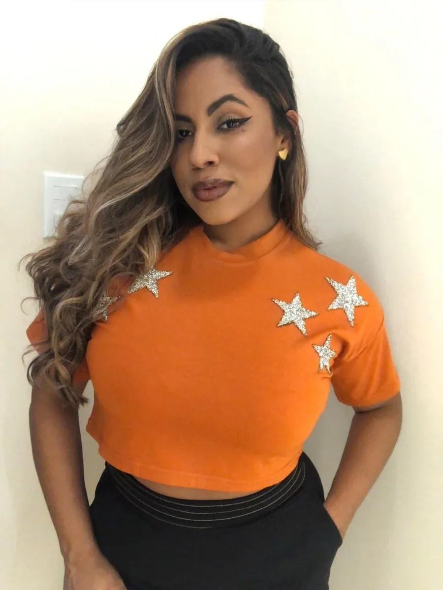 T-SHIRT CROPPED - ESTRELAS