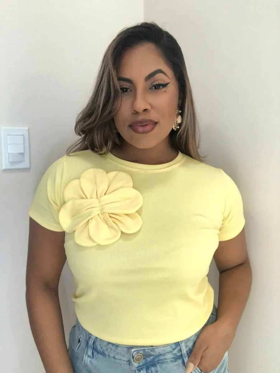 T-SHIRT FLOR LEVE CHIC
